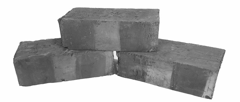 3 bricks-bw